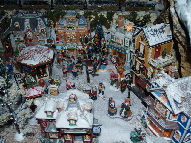 http://nsm01.casimages.com/img/2007/12/10//07121005591086731499150.jpg