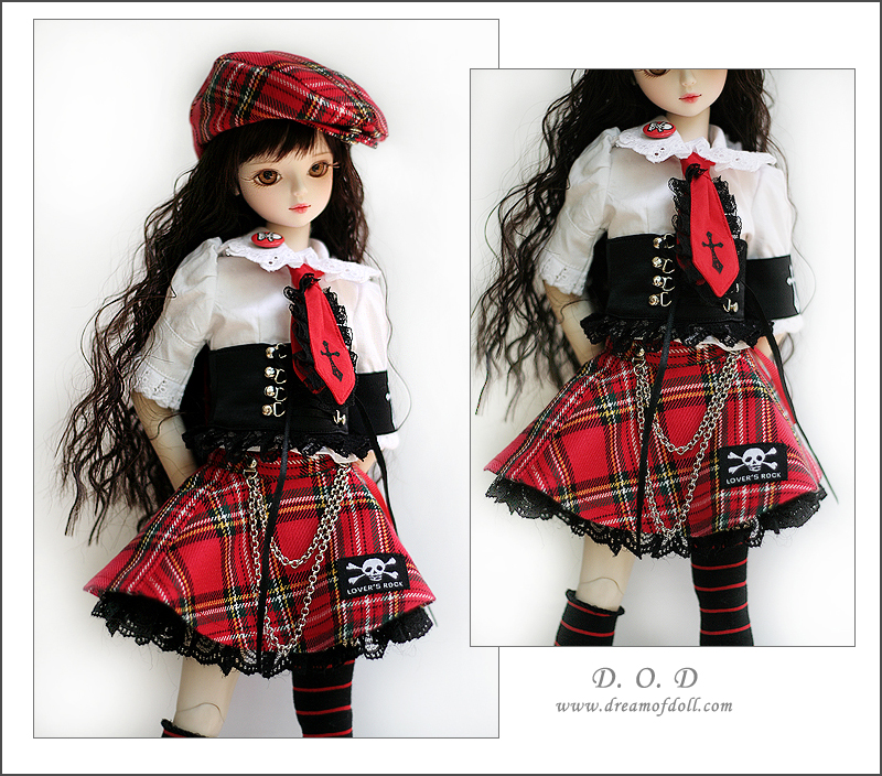 MOI JE LA VOIS: … en gothique punk lolita :))