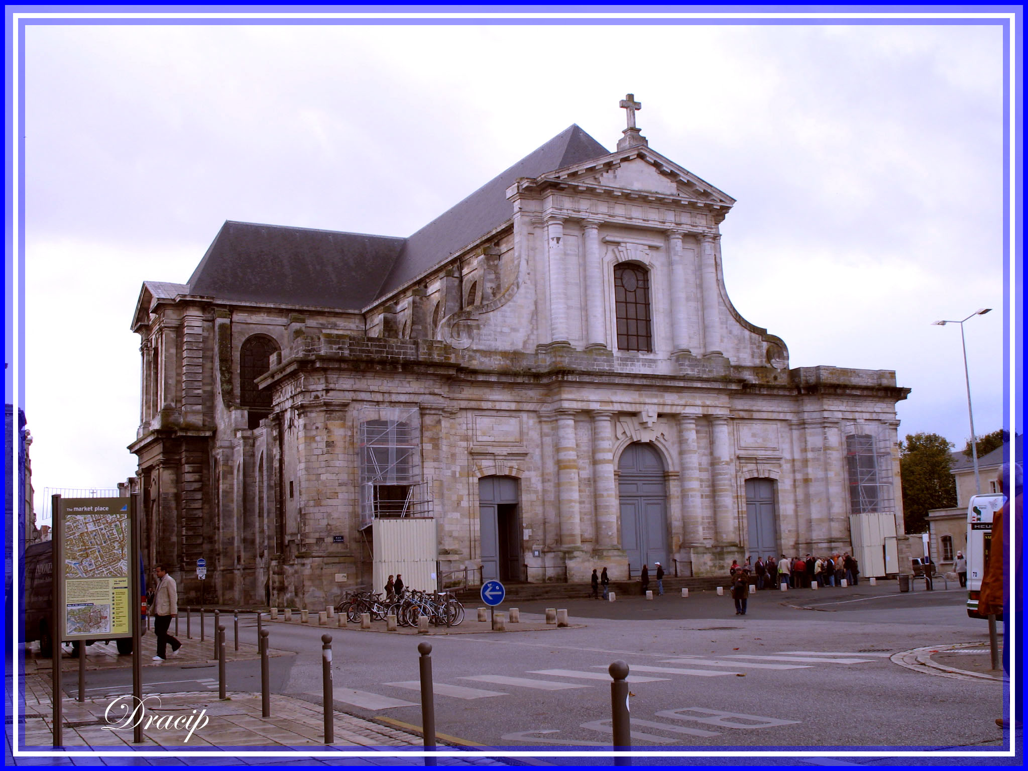 Eglise Saint Louis La Rochelle.Copyright.