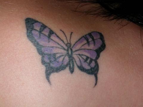 tattoo papillon. papillon simple tatouage