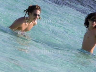 Les cheris aux Maldives Tom arrete avec tes t&ecirc;te de geugeu stp