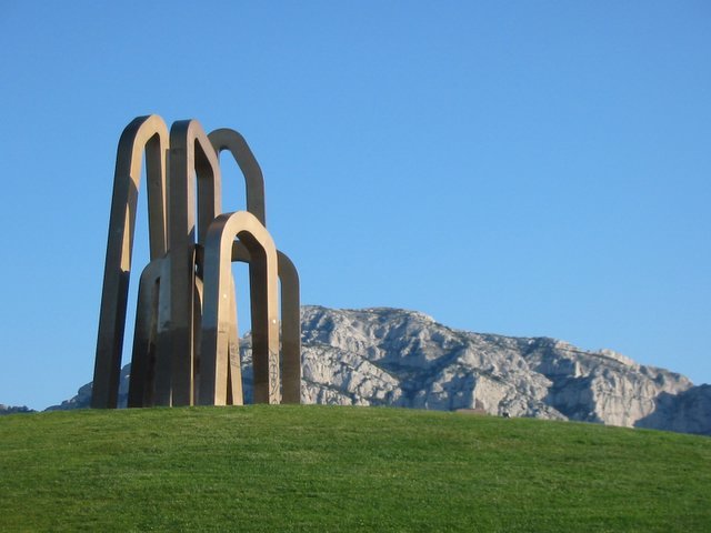 monument2