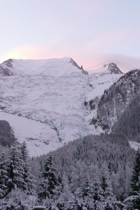 Lev&eacute; de soleil - Chaine du Mont Blanc20080205