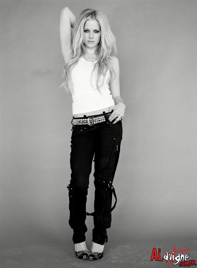 ~  Official Photo Album Kate's - Avril Lavigne  ~ 080309115807173611806850