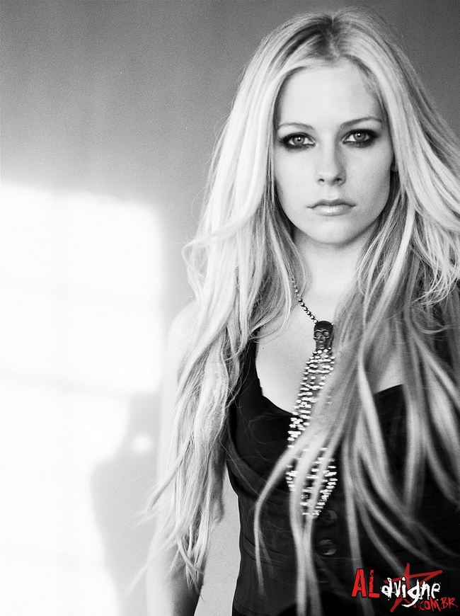 ~  Official Photo Album Kate's - Avril Lavigne  ~ 080309121751173611806946