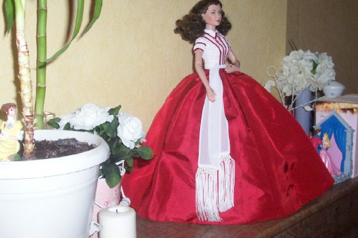 scarlett o'hara~~ NOUVELLES PHOTOS!!!!!!!!!! 080510060022287402050208