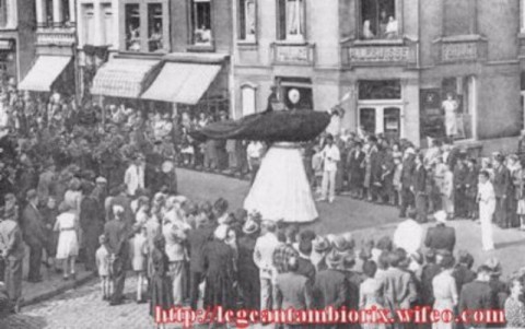 L'aigle a deux t&Atilde;&ordf;te (Anc) 5