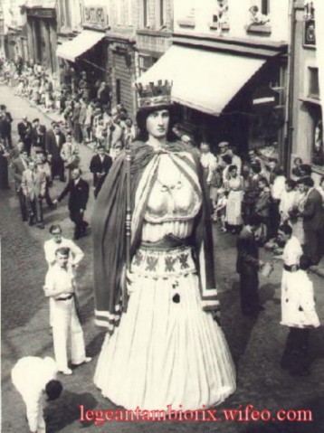 Mademoiselle VICTOIRE ANCIENNE 1