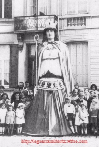 Mademoiselle VICTOIRE ANCIENNE 11