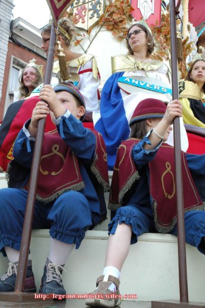 Le-char-des-Neuf-Provinces-2006-4