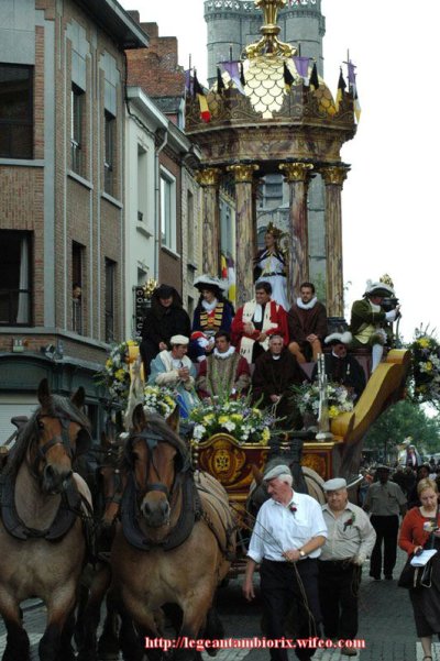 Le-char-de-la-Ville-dAth-2006-2