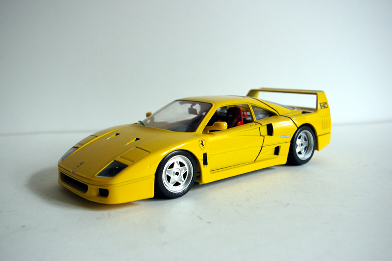 Ferrari F40 1988 échelle 1/18 Par Burago, Miniature Neuve Sous Emballage
