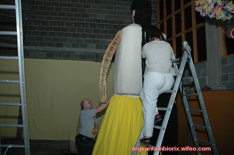 LES PREPARATIFS DES GEANTS 14