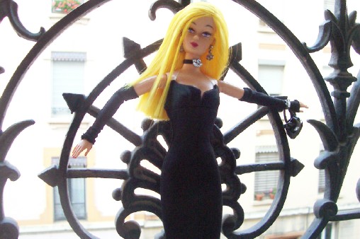 barbie modern circle 080727080946287402319237