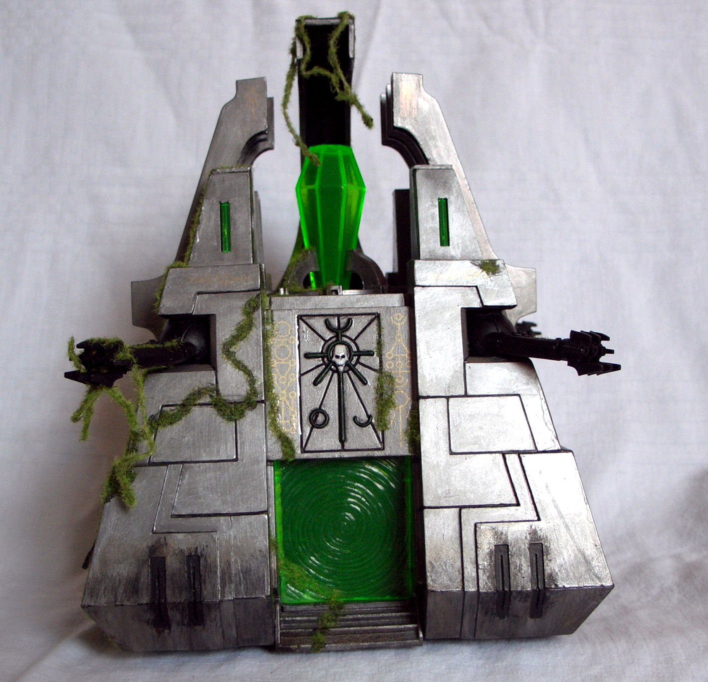Monolite (avant)