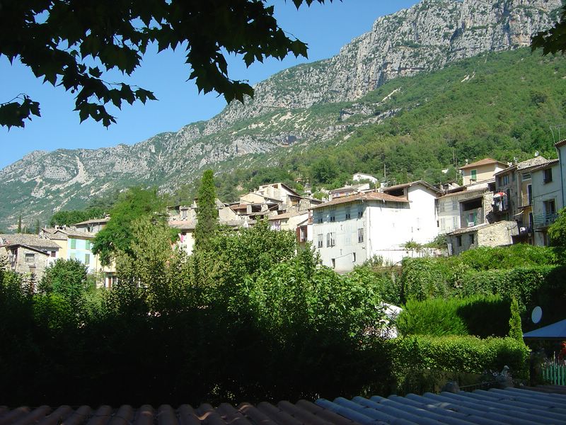 Le village de Roquestéron 080916104005273942504158