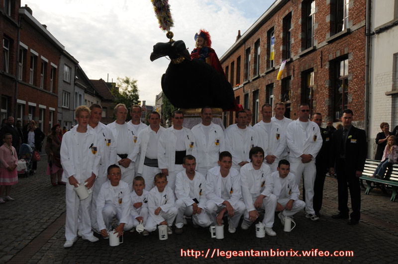 L'Aigle &Atilde;&nbsp; Deux T&Atilde;&ordf;te 2 p 2008 0C