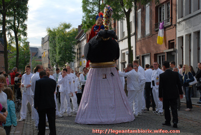 L'Aigle &Atilde;&nbsp; Deux T&Atilde;&ordf;te 2 p 2008 0D