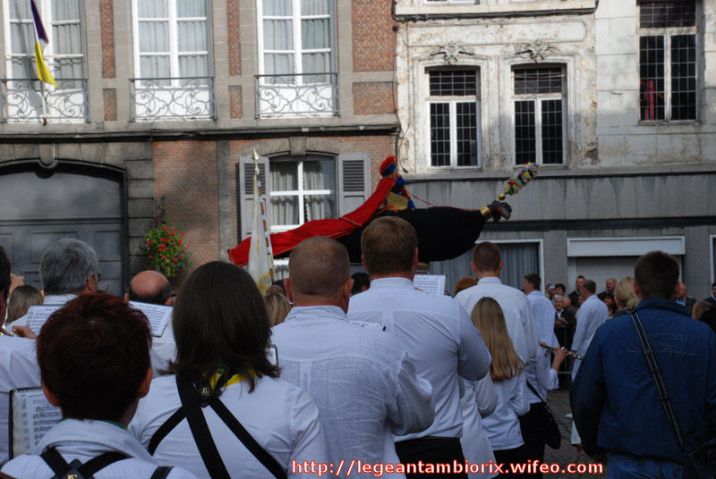 L'Aigle &Atilde;&nbsp; Deux T&Atilde;&ordf;te 2 p 2008 0L