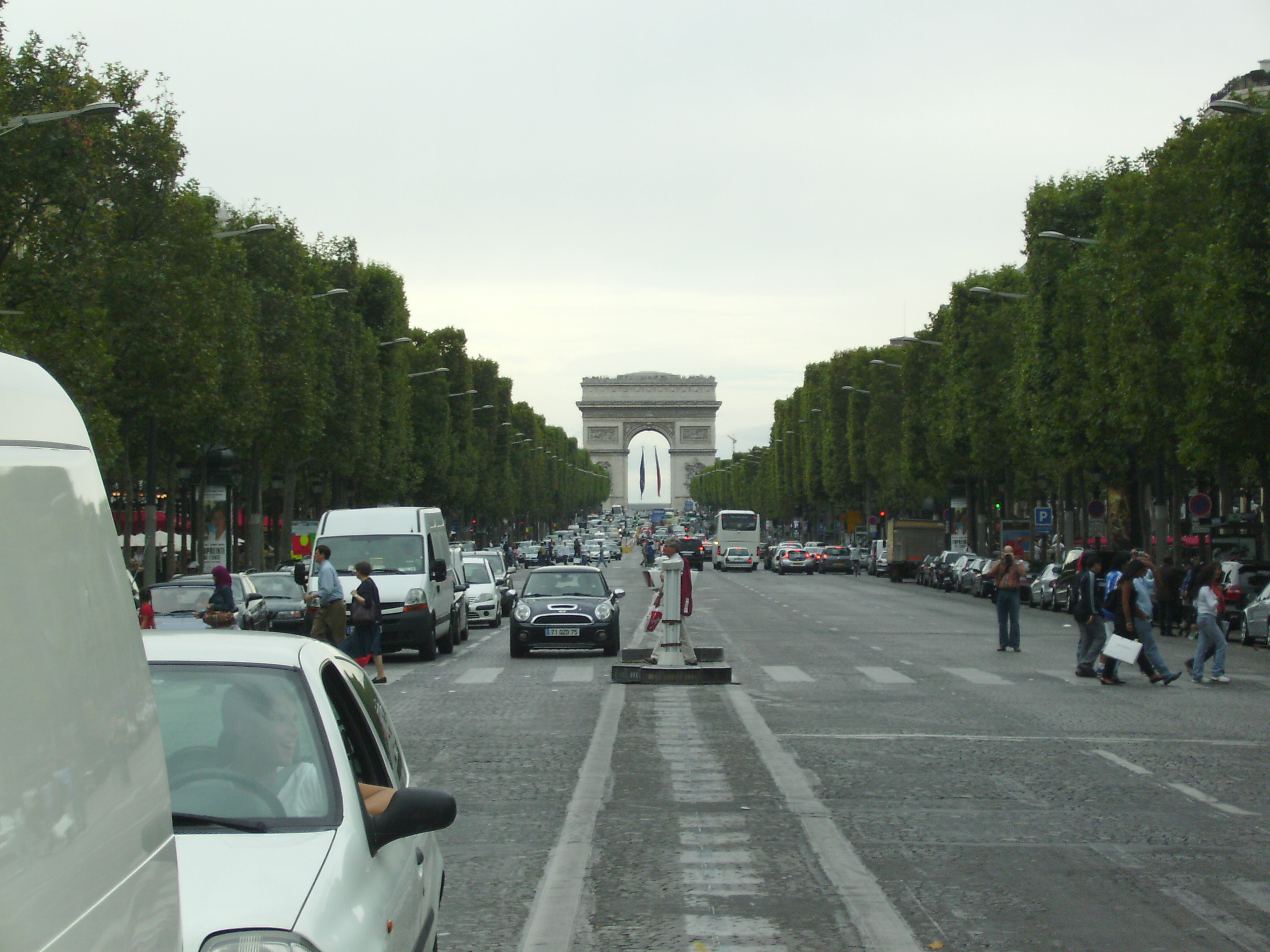 Champs-Elys&eacute;es =)