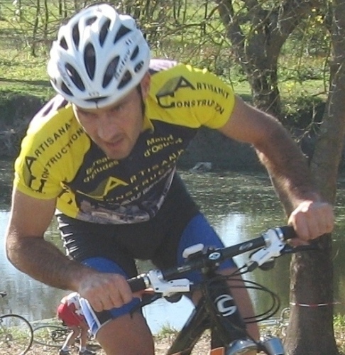 Cyclo-cross de Saumur : Avec les coureurs du VSS 081021093124413832641498