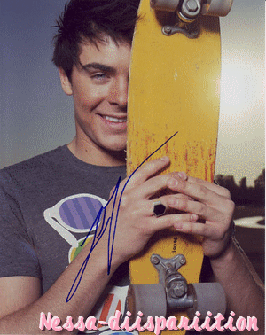 Zac-efron-gif-flashv0-by-me