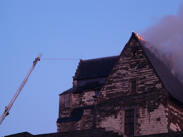 "INCENDI" au château d'Angers - 090111013117507222980884