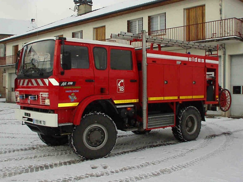 Quelques véhicules de pompiers ( divers pays ) 090325051110537573370017