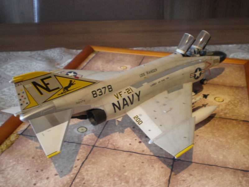 F-4J "Phantom" et A-4C "Skyhawk". 090405112237585293428969