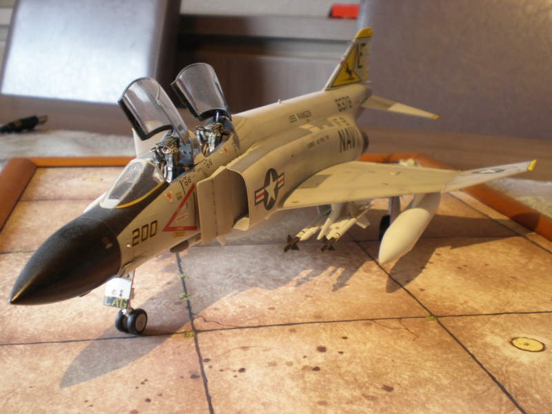 F-4J "Phantom" et A-4C "Skyhawk". 090405112305585293428971