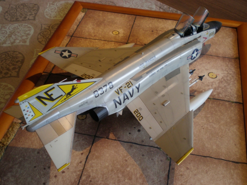 F-4J "Phantom" et A-4C "Skyhawk". 090405112334585293428976
