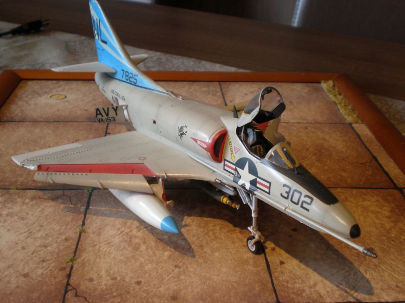 F-4J "Phantom" et A-4C "Skyhawk". 090405112507585293428985