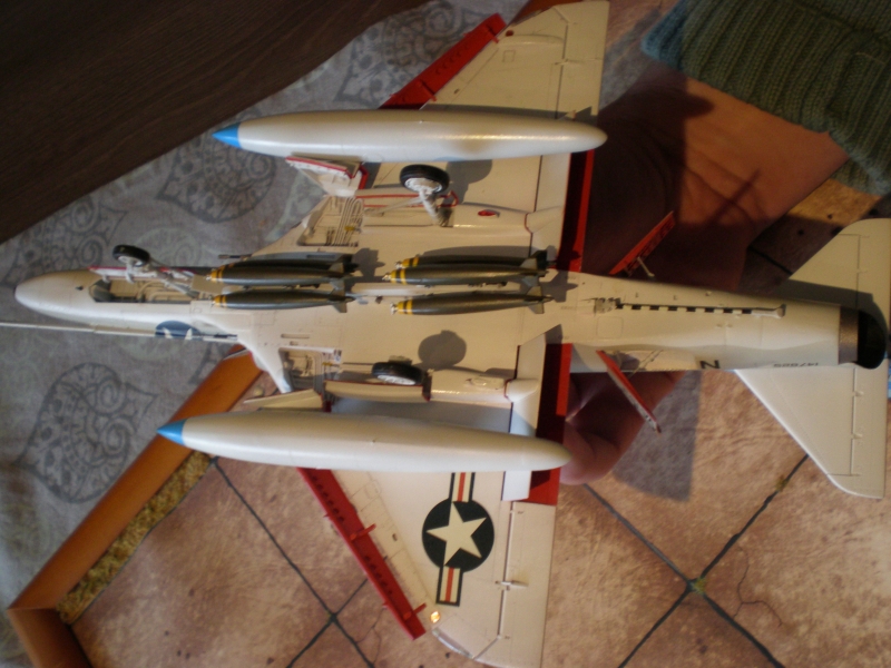 F-4J "Phantom" et A-4C "Skyhawk". 090405112708585293428998