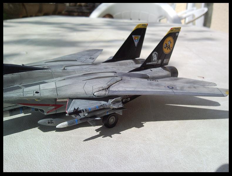 [REVELL] 1/72 - Grumman F-14D Super Tomcat  - Page 4 090415113932101733483477