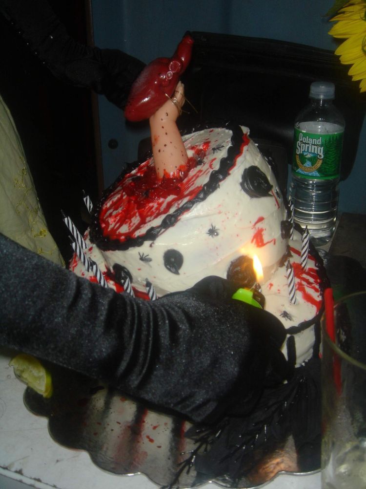 weird_and_creepy_cakes_13