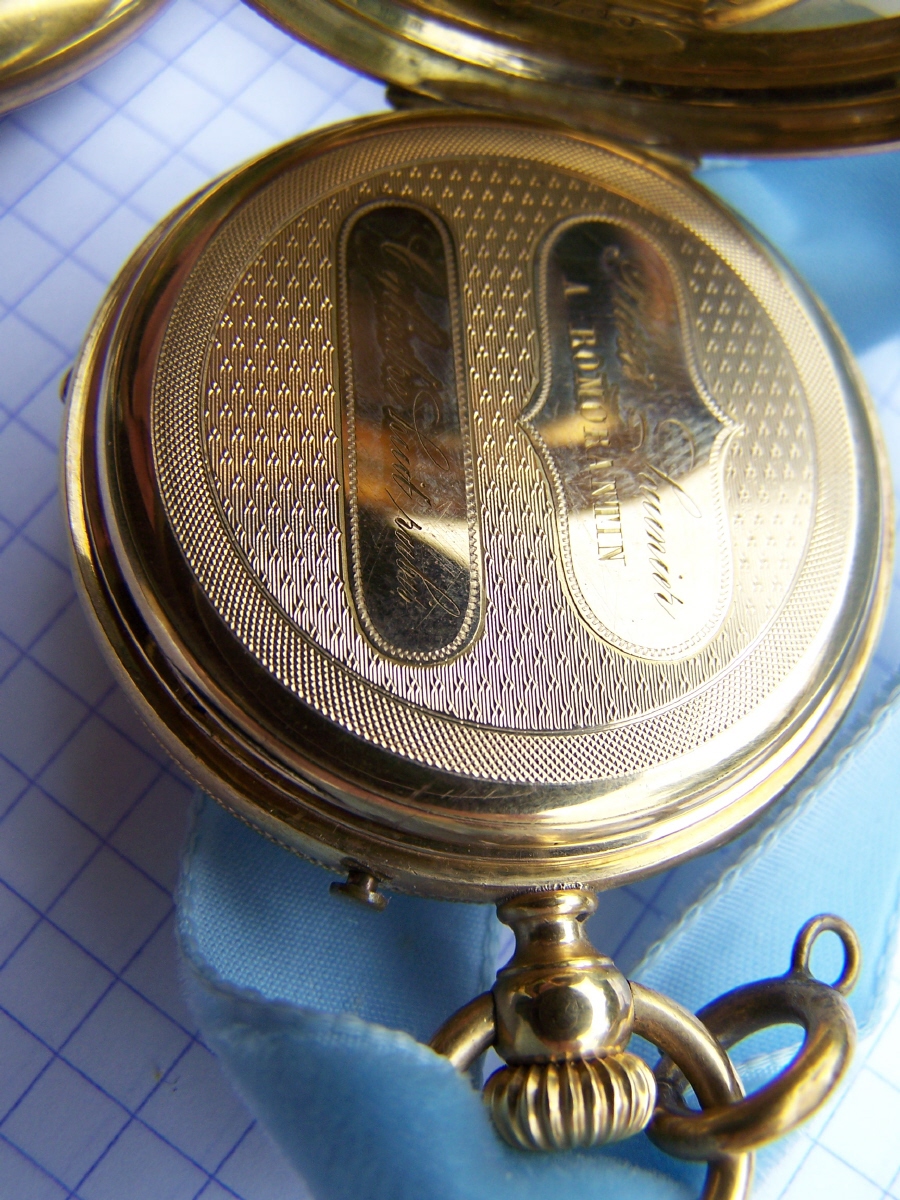 Identification veille montre de famille 090504103930486943601294