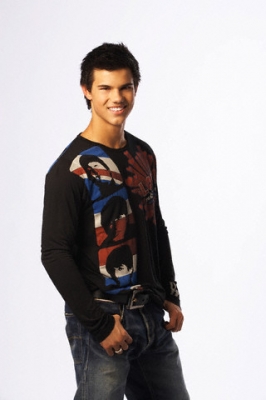 Photoshoots de Taylor Lautner. 090507074107575183617860