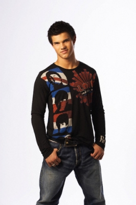 Photoshoots de Taylor Lautner. 090507074107575183617862