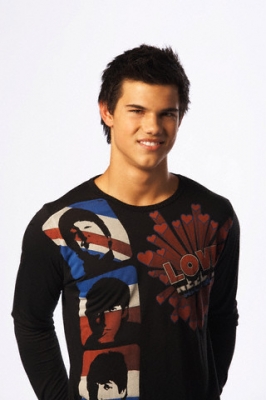 Photoshoots de Taylor Lautner. 090507074107575183617863