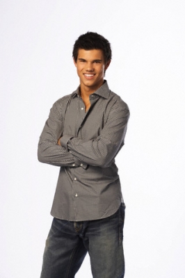 Photoshoots de Taylor Lautner. 090507074107575183617869