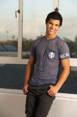 Photoshoots de Taylor Lautner. 090507074108575183617871