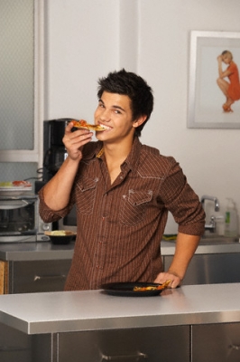 Photoshoots de Taylor Lautner. 090507074242575183617905