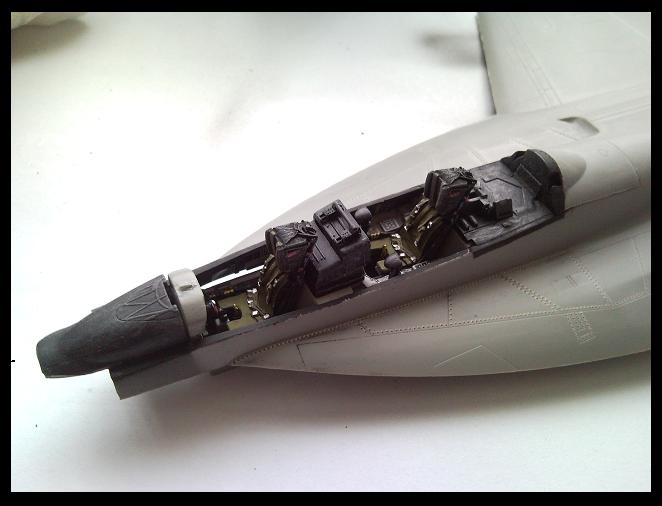 F-18 F Super Hornet (revell 1/48) VFA-102 Diamondbacks : dio dévoilé complètement ;) - Page 2 090514120928101733657918