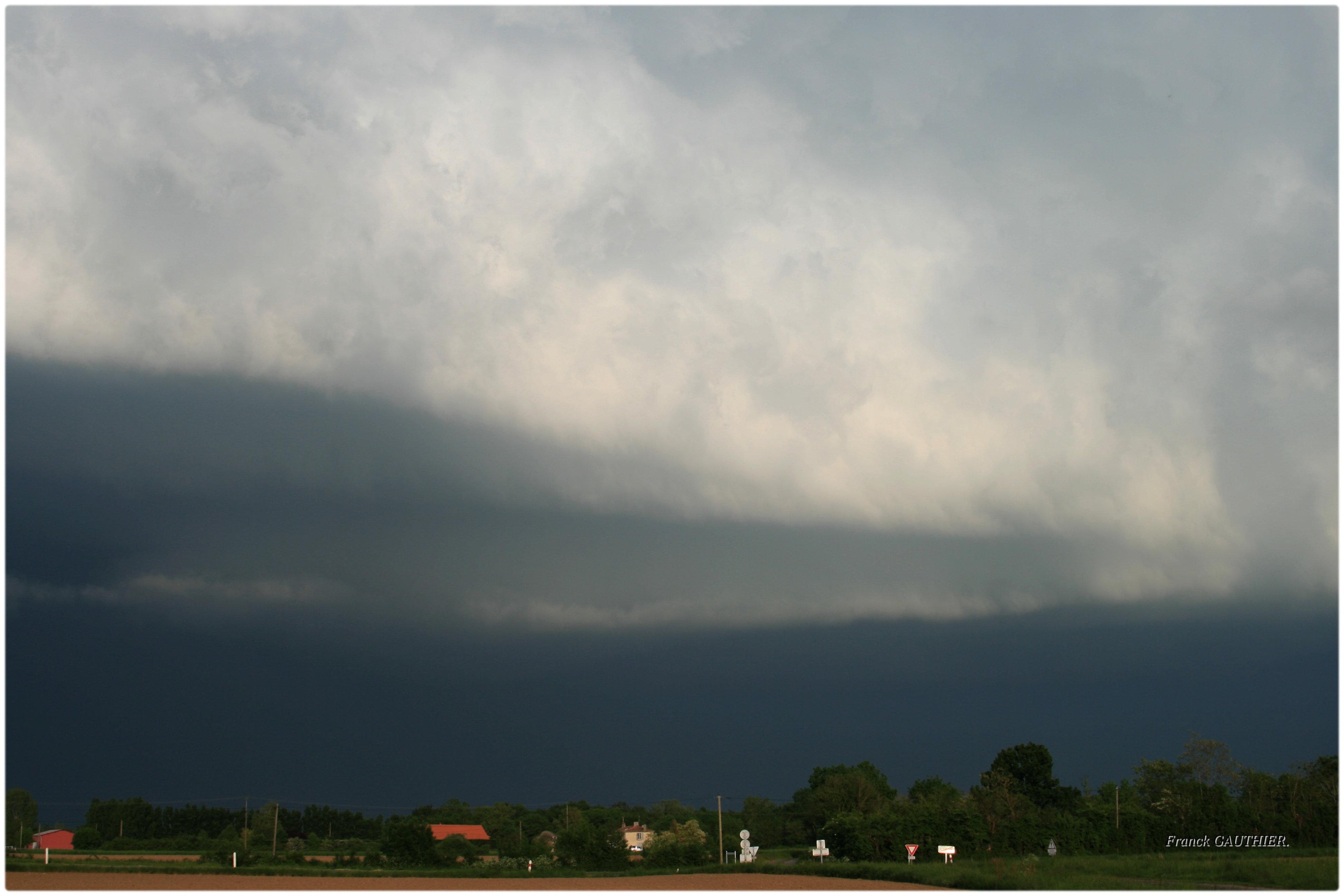 Sous la CC Noir c Noir !