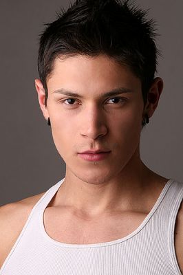 Photoshoots d'Alex Meraz 090522093525575183712823