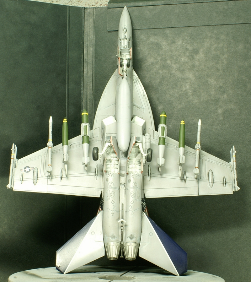 [Revell] 1/72 - Boeing F/A-18E Super Hornet  - Page 2 090602063837657403789533