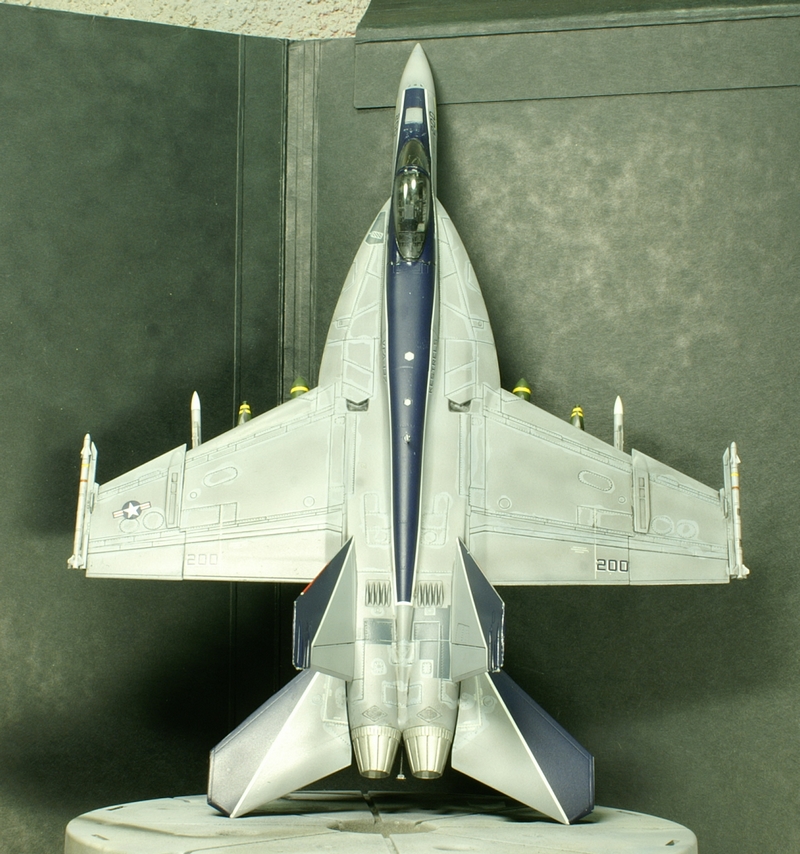 [Revell] 1/72 - Boeing F/A-18E Super Hornet  - Page 2 090602063837657403789540