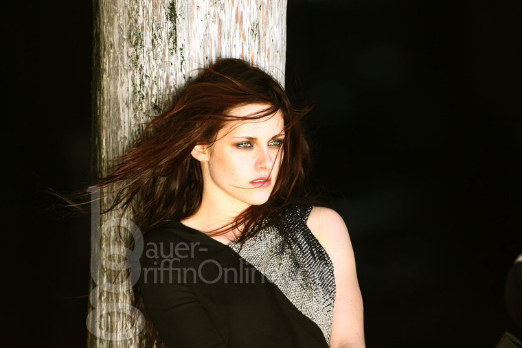 Photoshoots de Kristen Stewart. 090611063359575183847733