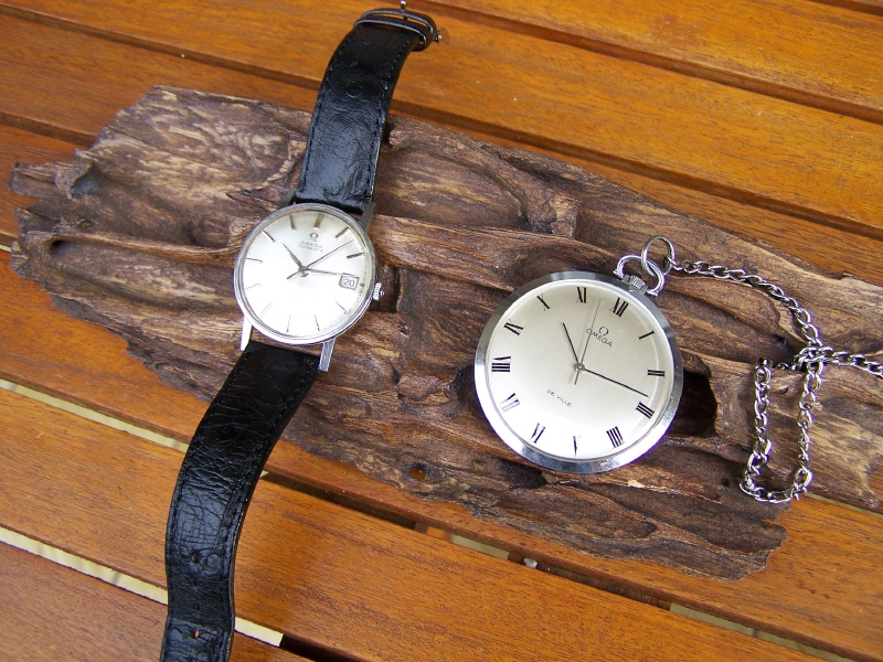 Un couple d'OMEGA vintage 090620044243486943910391