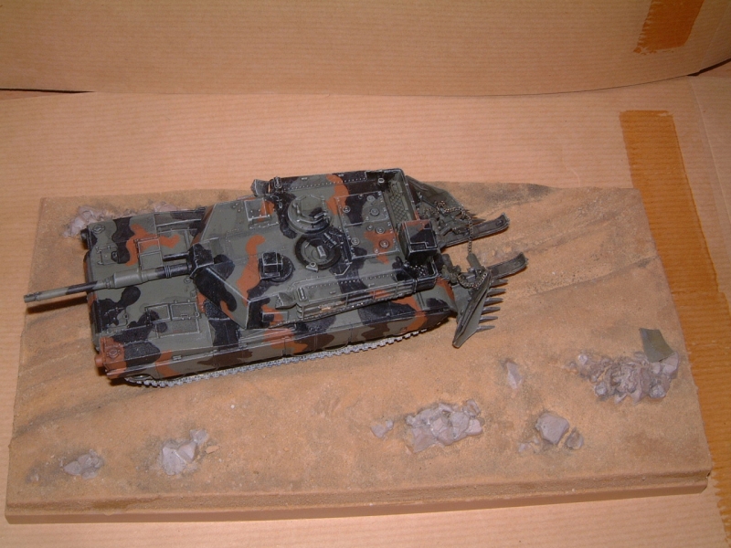 M1A1 with mine plough (1/72 DRAGON) 090629110847588623979114